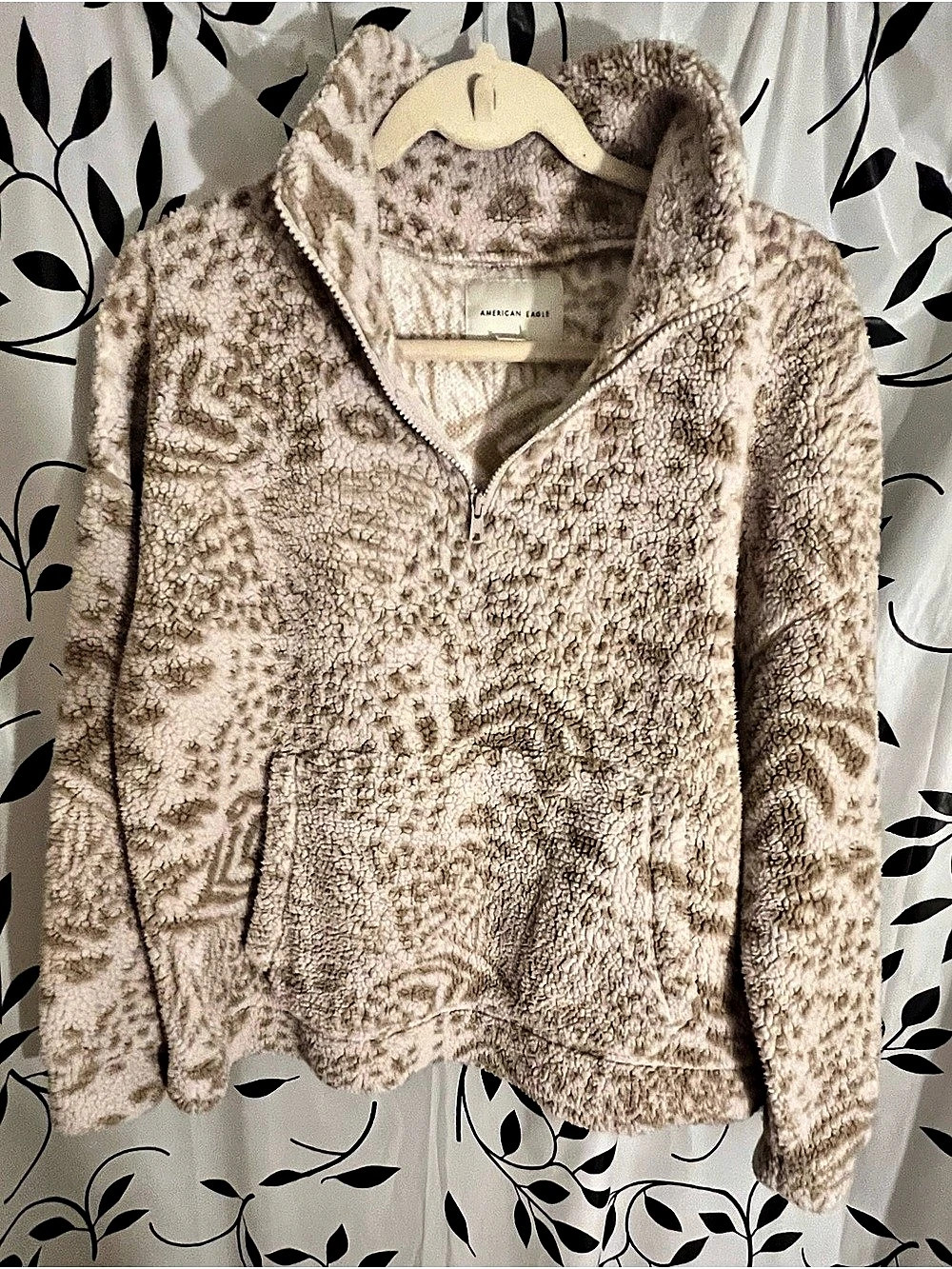 American Eagle Teddy Fleece Jacket in Cream & Brown Like New